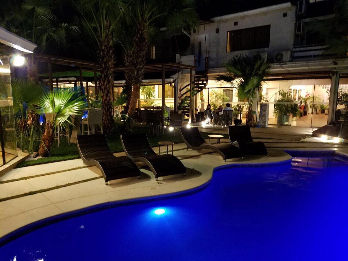 Los Alpes Villa Morra Assunção Exterior foto